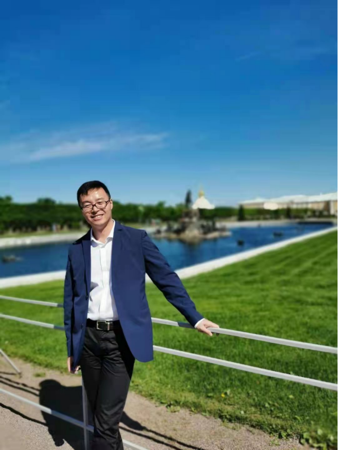 张弦-雕塑与公共艺术学院